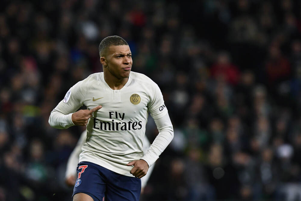 卡塔尔航空拟以8.96亿美元出售所持香港国泰航空股份